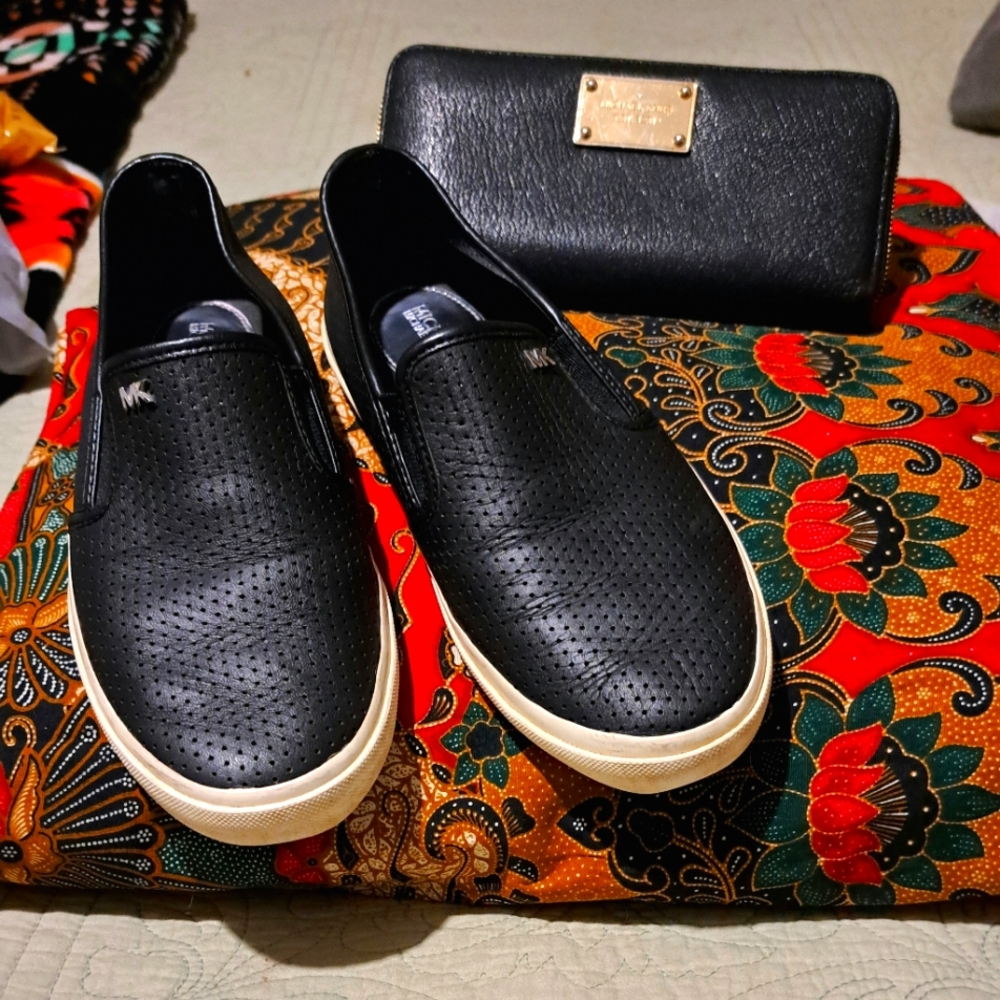 Michael Kors perforated-style sneaker in Black w/ white rubber trim, Preloved